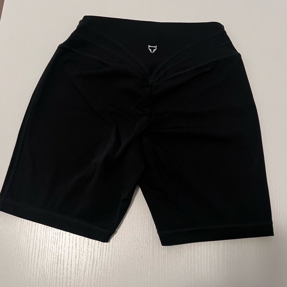 Athletic Women's Scrunch Shorts